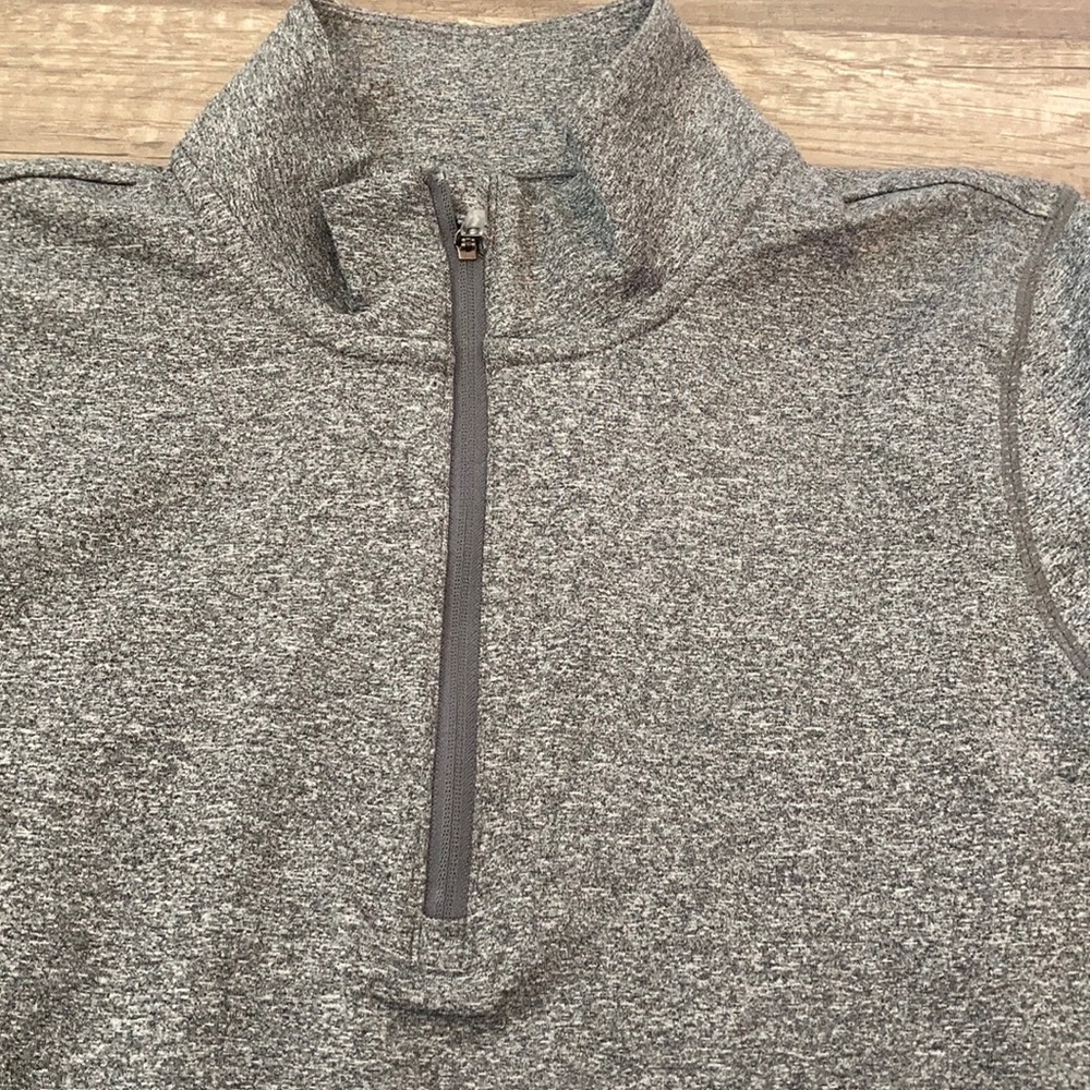 NWT Reebok half zip pullover - Picture 3 of 7